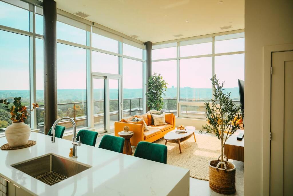 New - Luxury 2Br Penthouse Apt In Central Halifax Exteriér fotografie