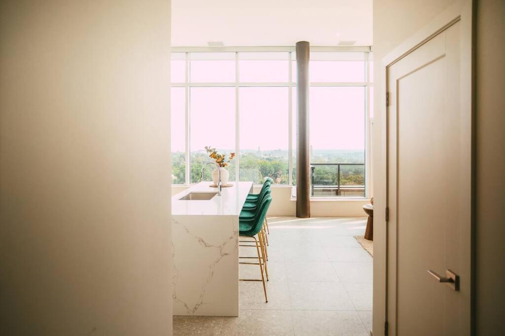 New - Luxury 2Br Penthouse Apt In Central Halifax Exteriér fotografie